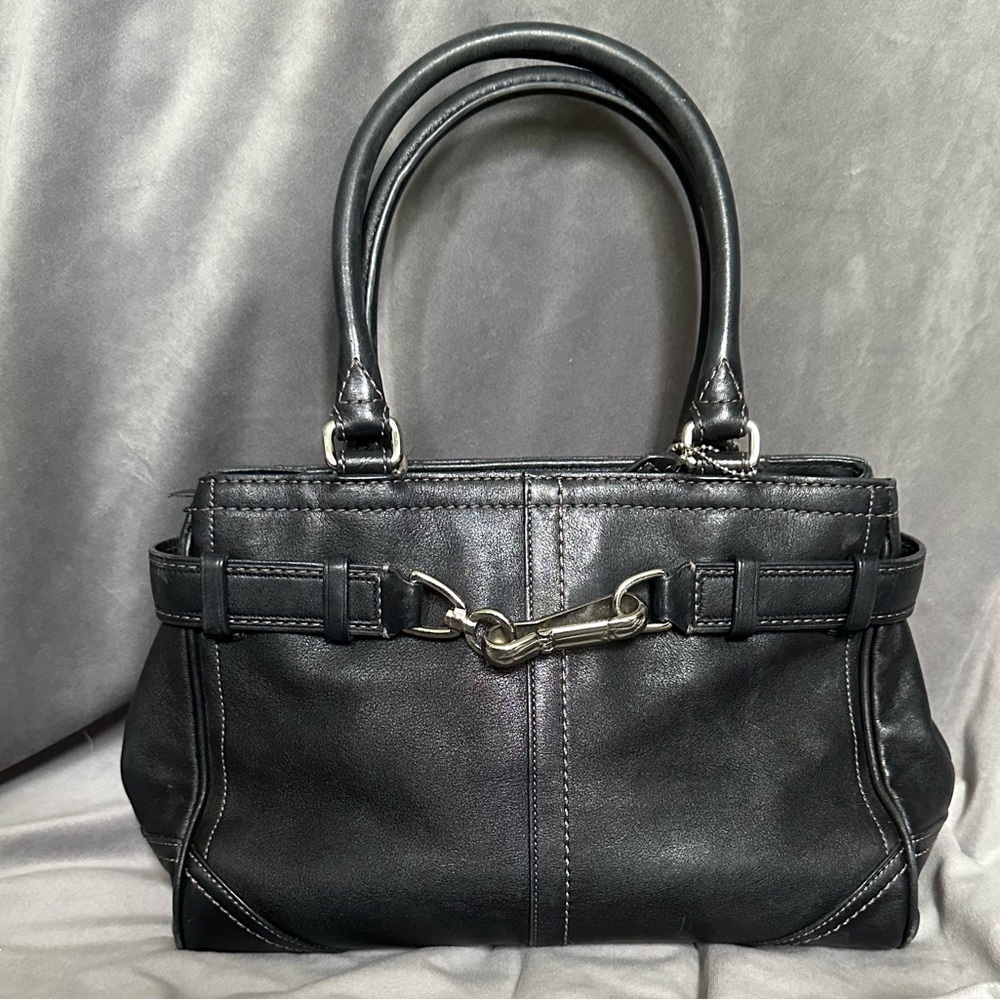 Coach Small Shoulder Bag • Black Leather • Y2K Vintage Style Purse - Picture 11 of 15
